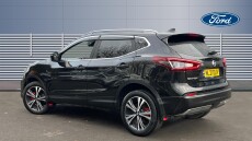 Nissan Qashqai 1.3 DiG-T N-Connecta 5dr [Glass Roof Pack] Petrol Hatchback